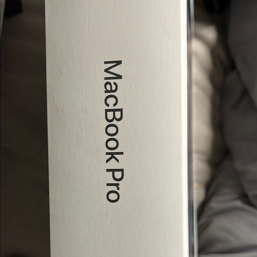 Apple MacBook Pro - Silver